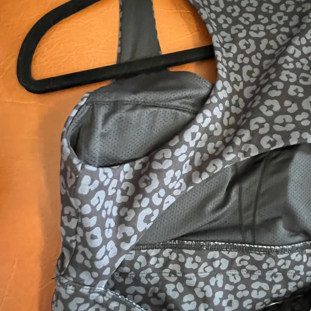 Ethos Leopard Print Longline‎ Sports Bra Black Gray Large